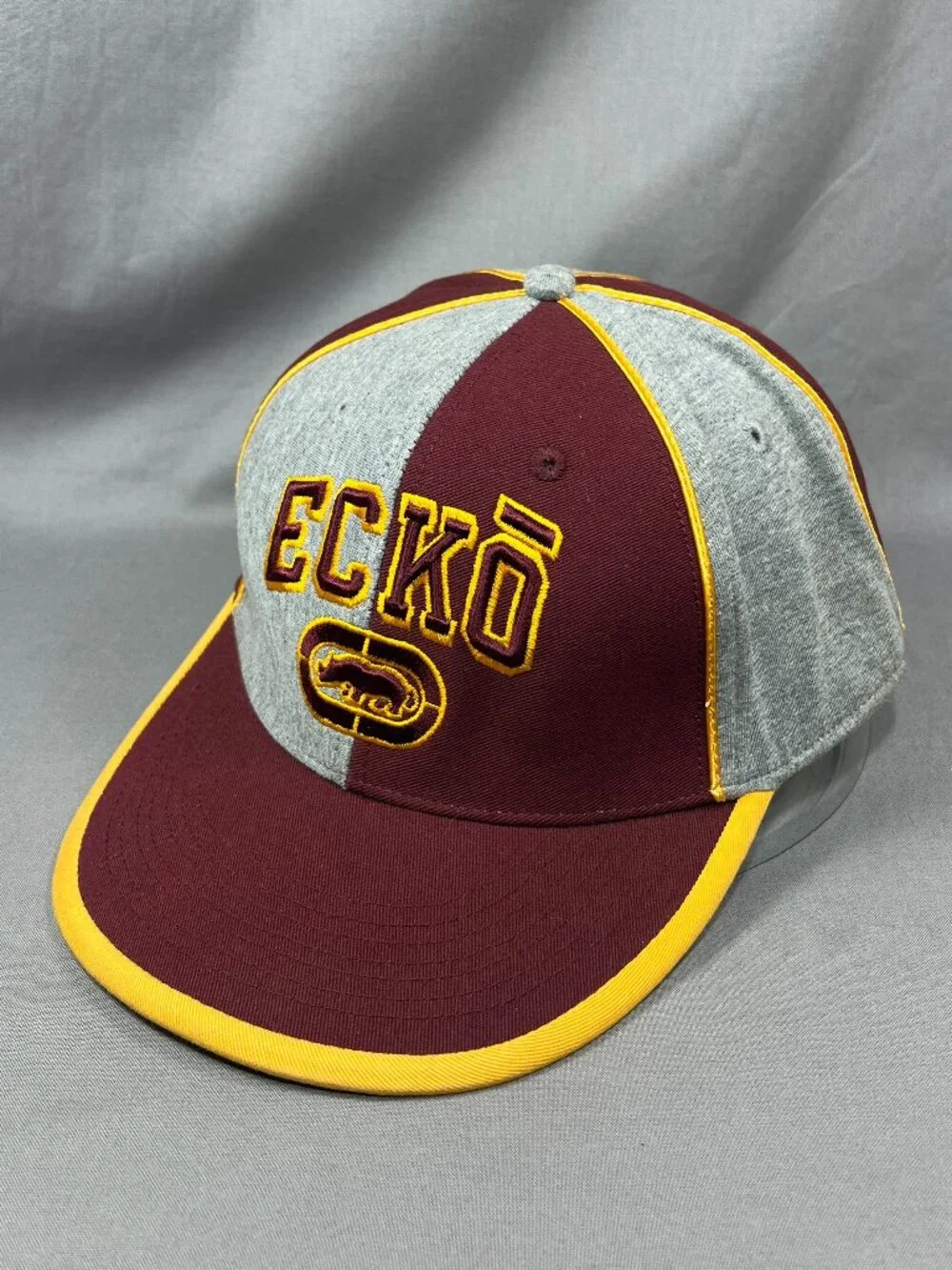 Vtg Ecko Unltd Pinwheel Fitted 7 3/4 Hat Maroon Streetwear Rhino Flag Tag Y2K